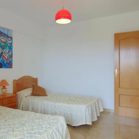 4 Personas Urbanizacion Habaneras 托雷维耶哈