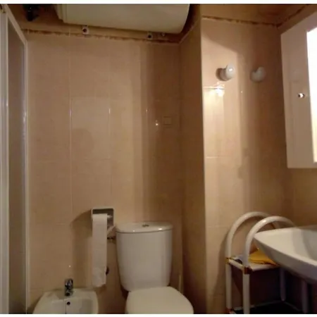 4 Personas Urbanizacion Habaneras * 托雷维耶哈