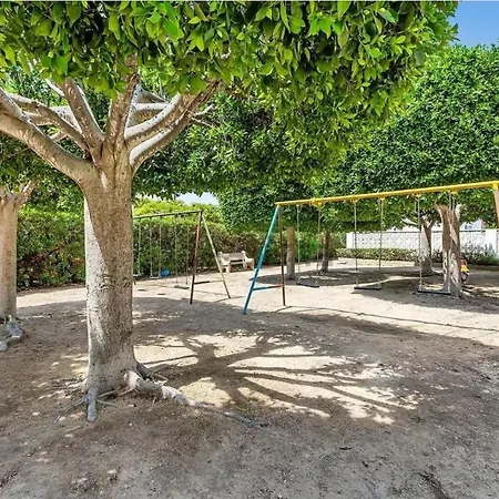 4 Personas Urbanizacion Habaneras 托雷维耶哈